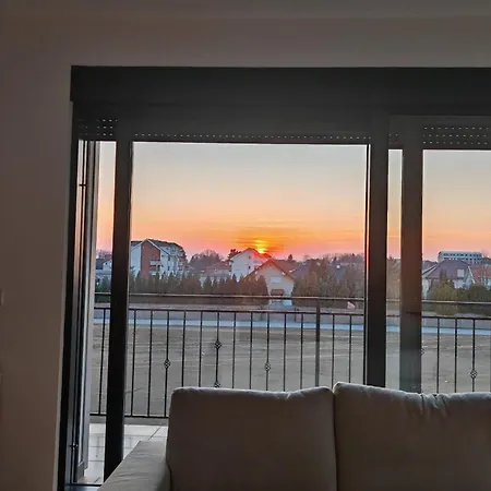 Apartment Airport Sunset *